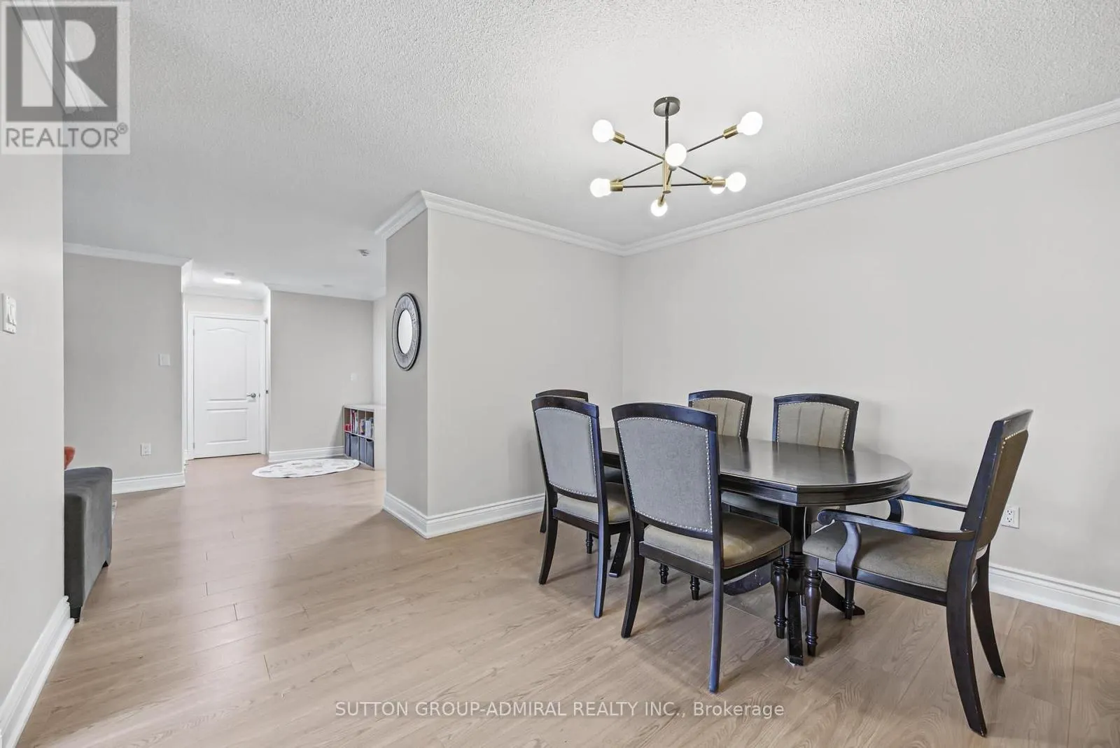 1209 - 7460 BATHURST STREET