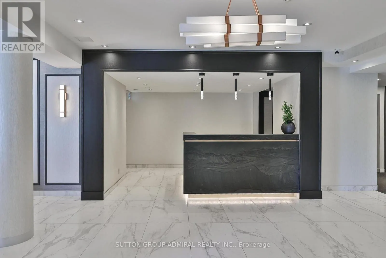 1209 - 7460 BATHURST STREET
