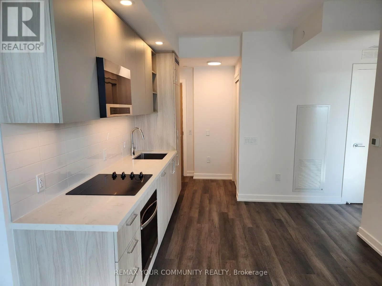 2507 - 5 MEADOWDALE ROAD