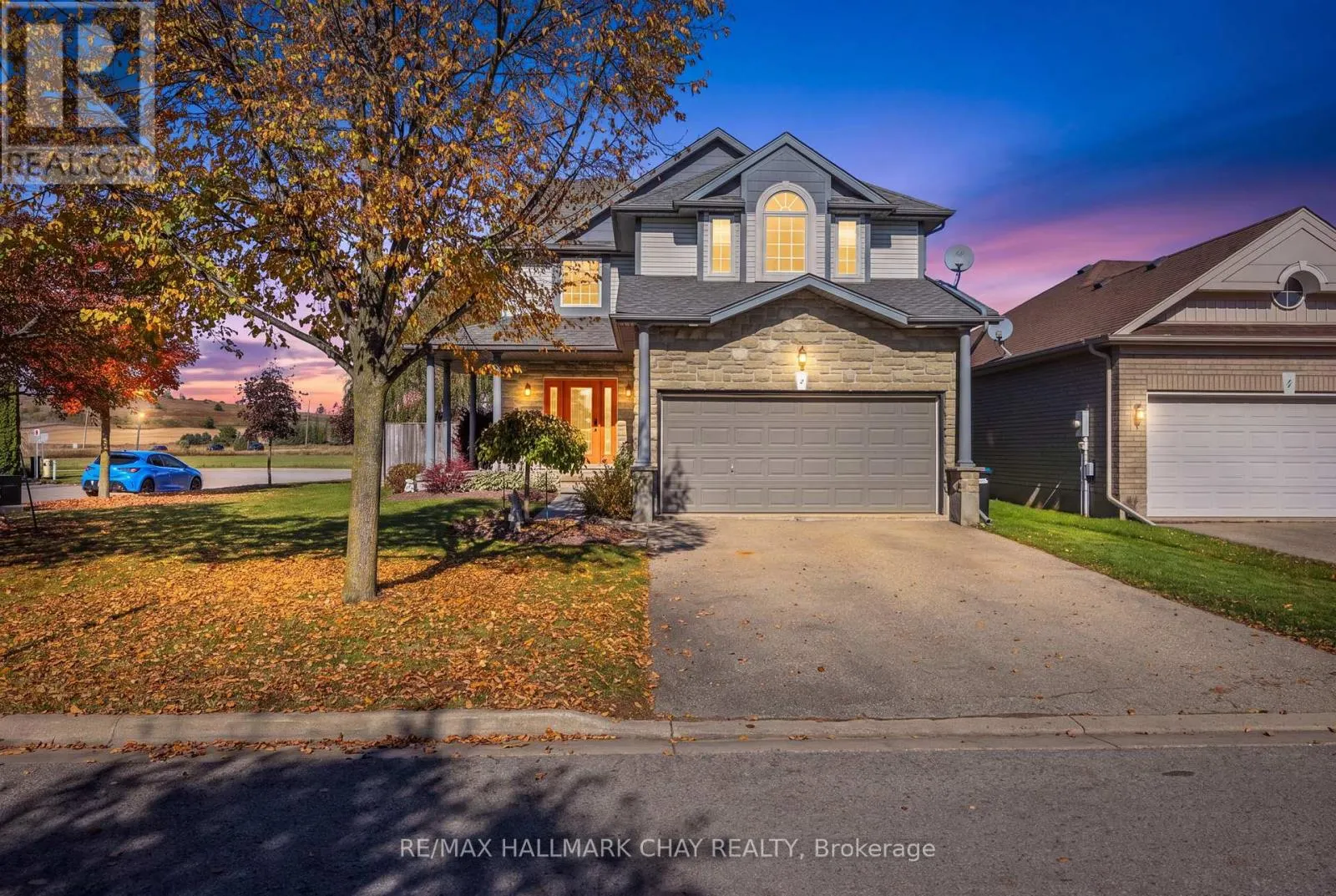2 SHEPHARD AVENUE