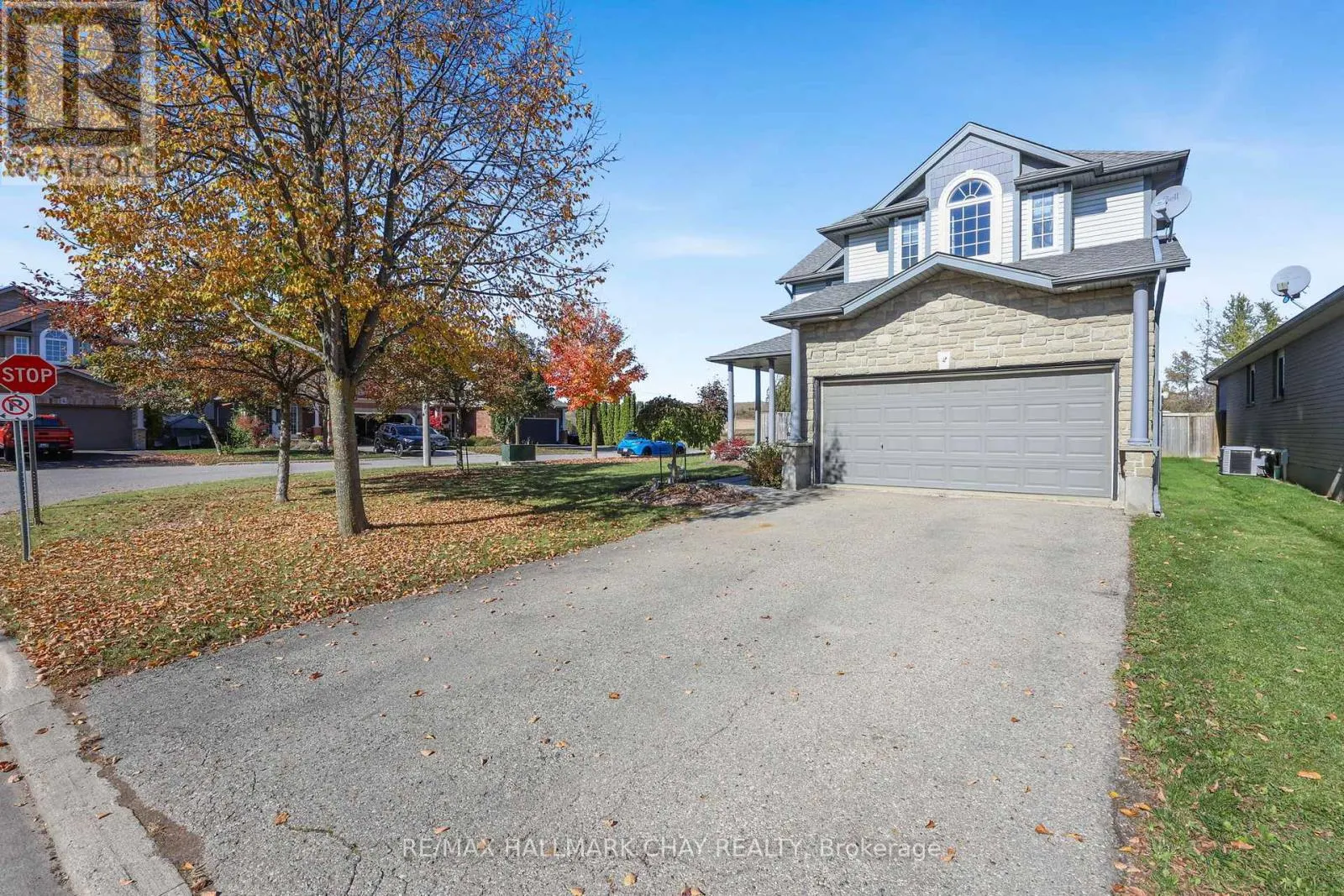 2 SHEPHARD AVENUE