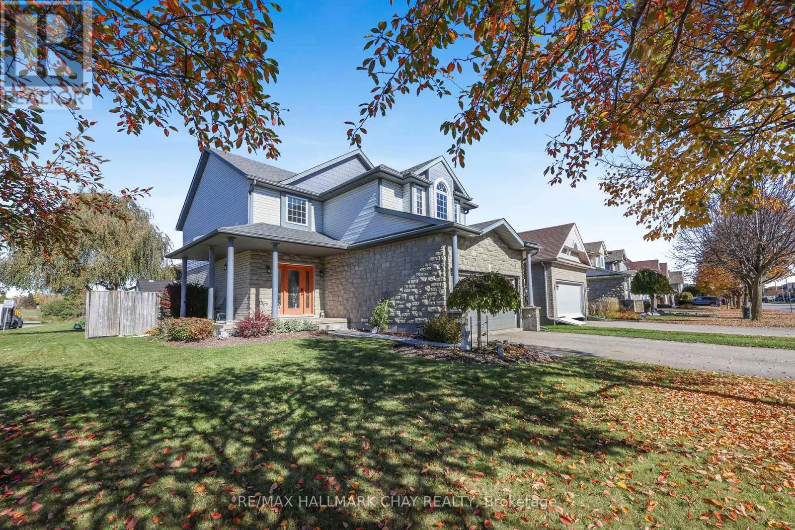 2 SHEPHARD AVENUE