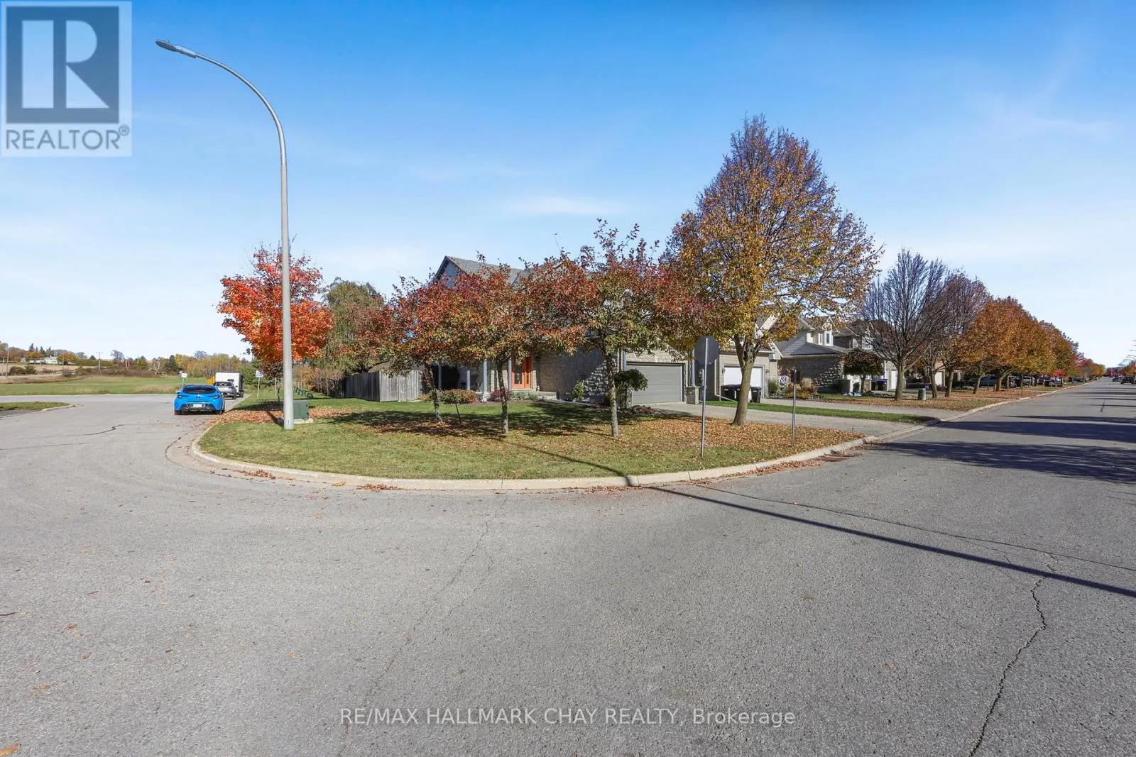2 SHEPHARD AVENUE
