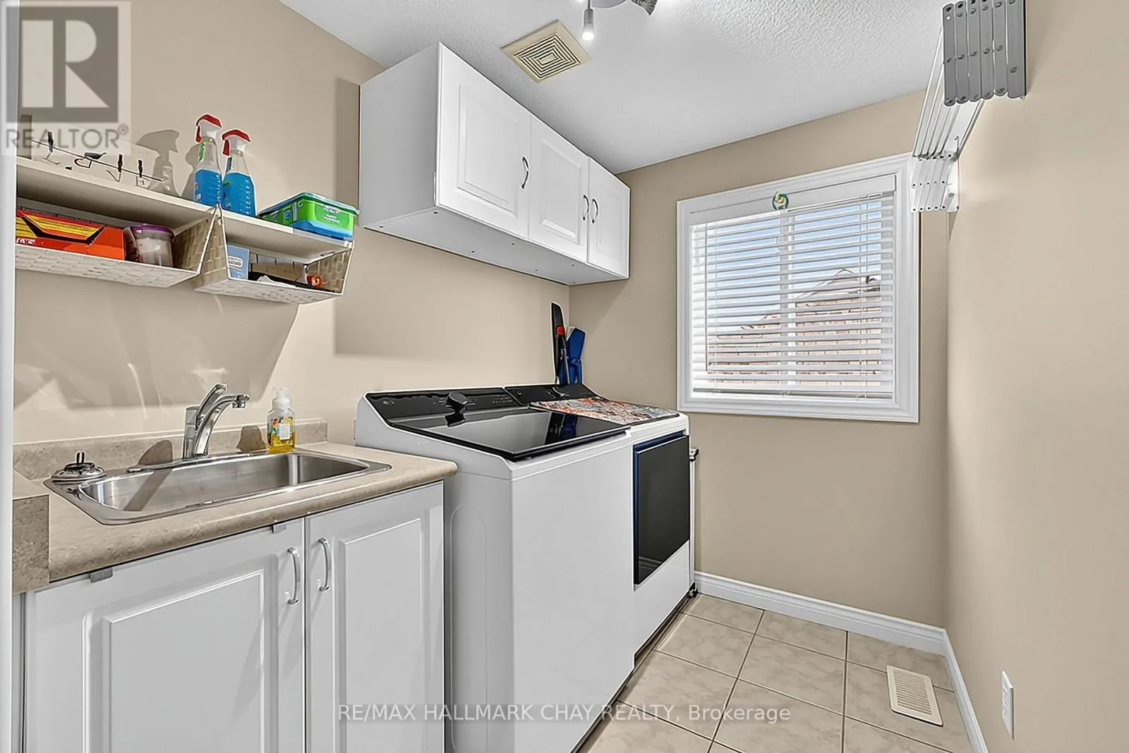 2 SHEPHARD AVENUE