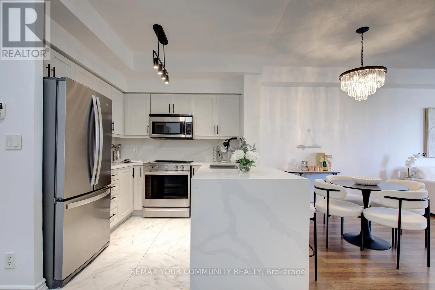 1502 - 9225 JANE STREET