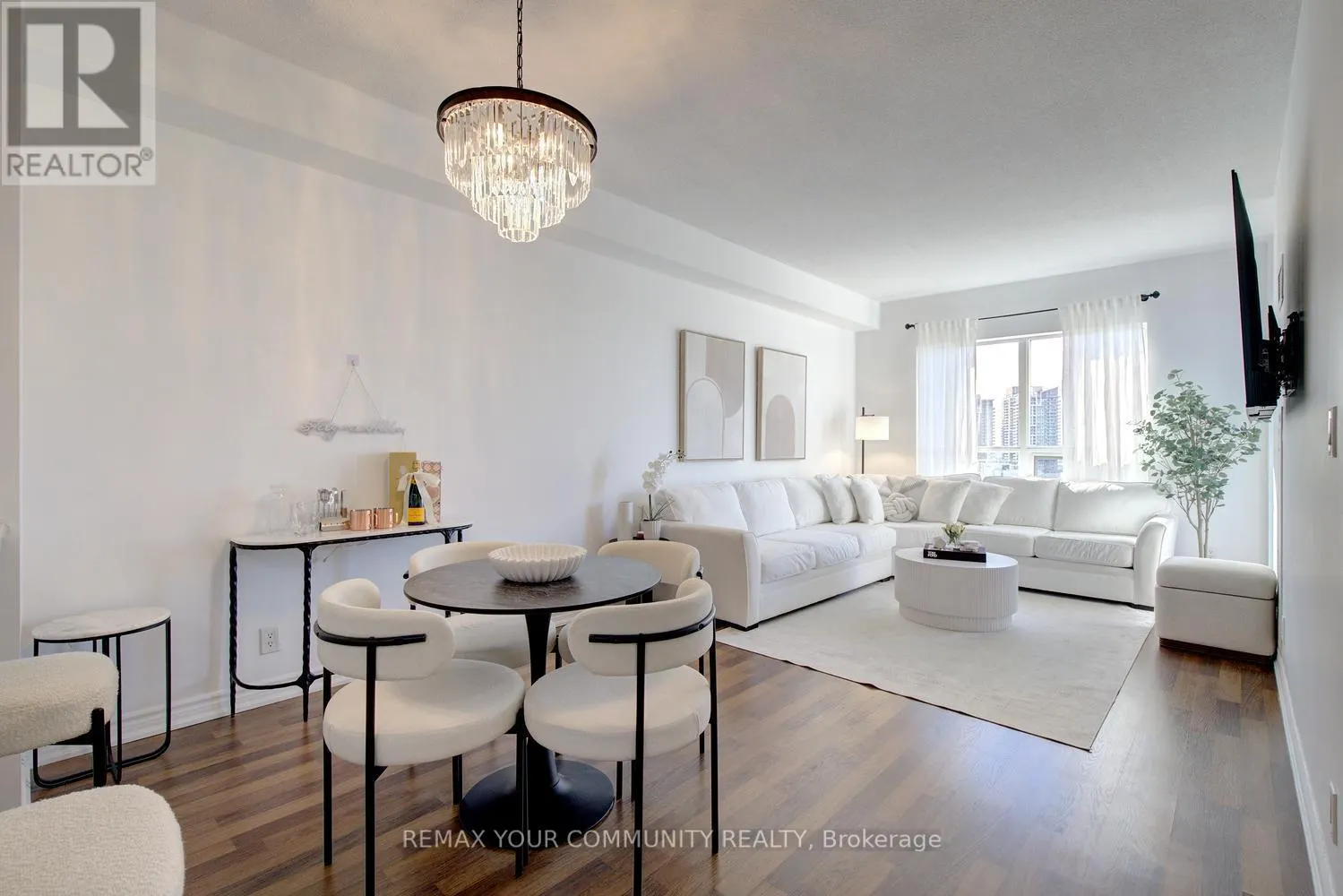1502 - 9225 JANE STREET