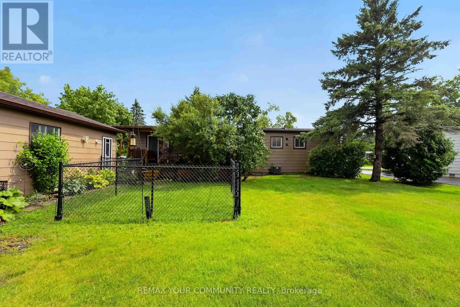 165 ROXANNA DRIVE