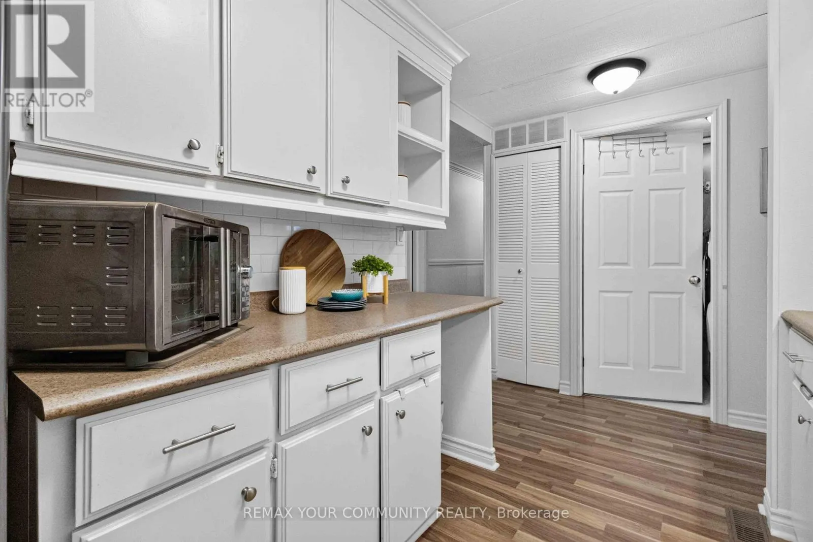 165 ROXANNA DRIVE