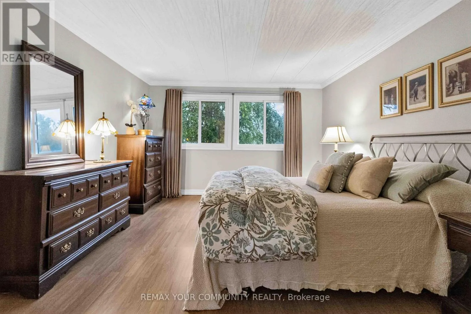 165 ROXANNA DRIVE