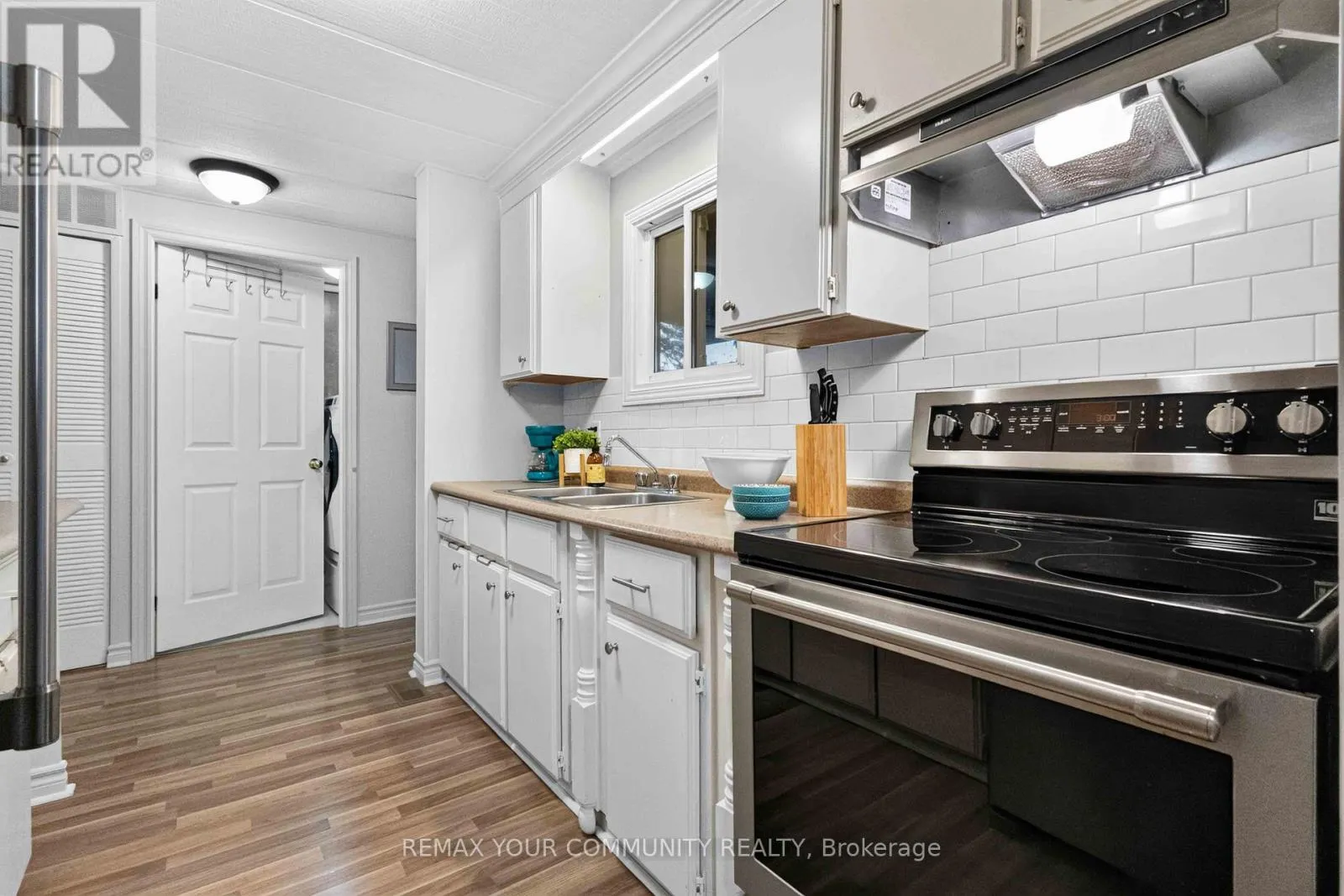 165 ROXANNA DRIVE