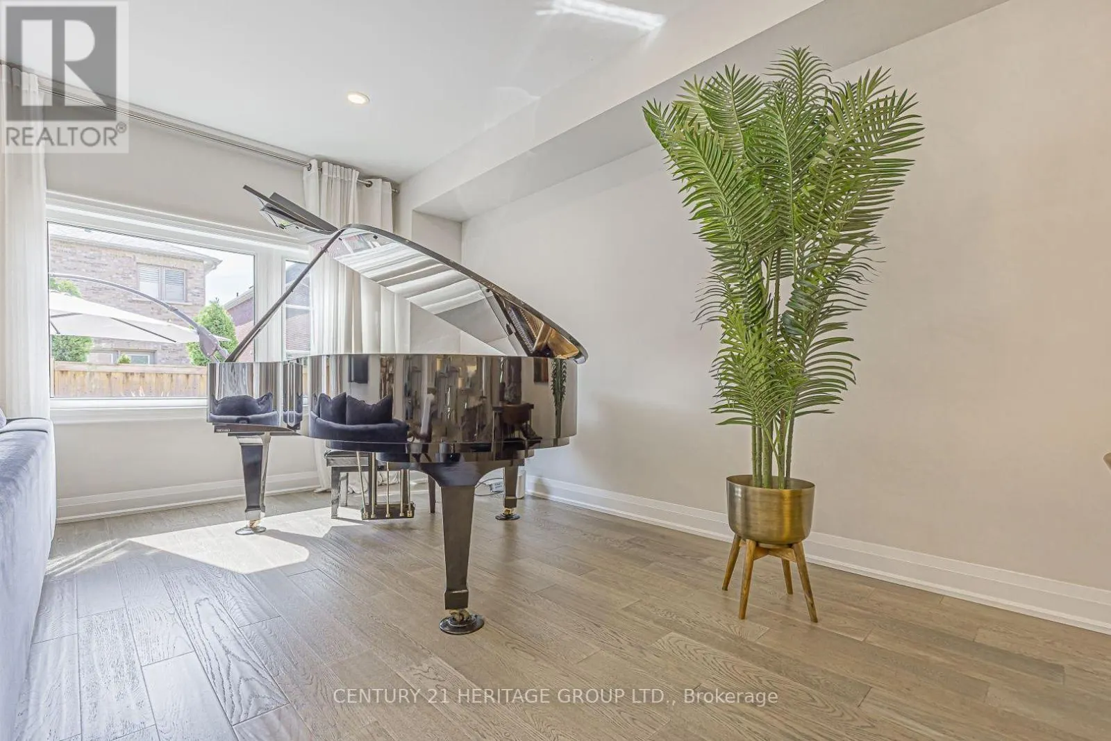 27 LOWTHER AVENUE