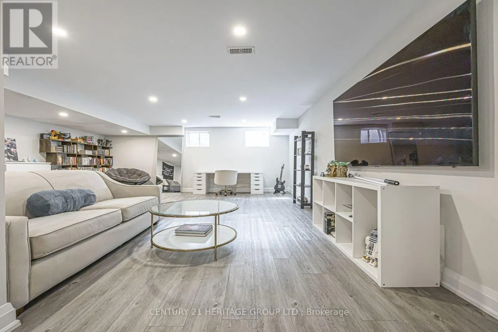 27 LOWTHER AVENUE