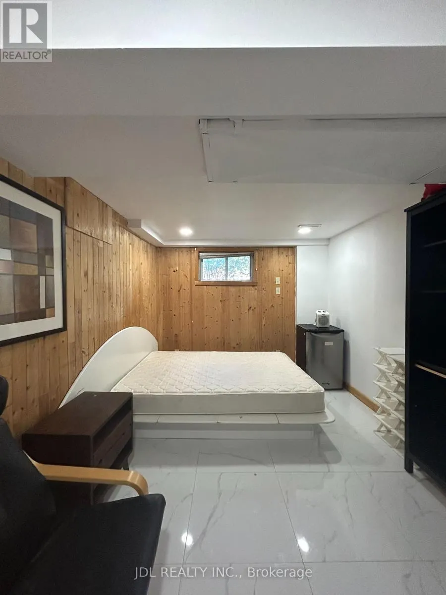 RENOVATED BEDROOM BSMT - 110 ROBINSON ST STREET
