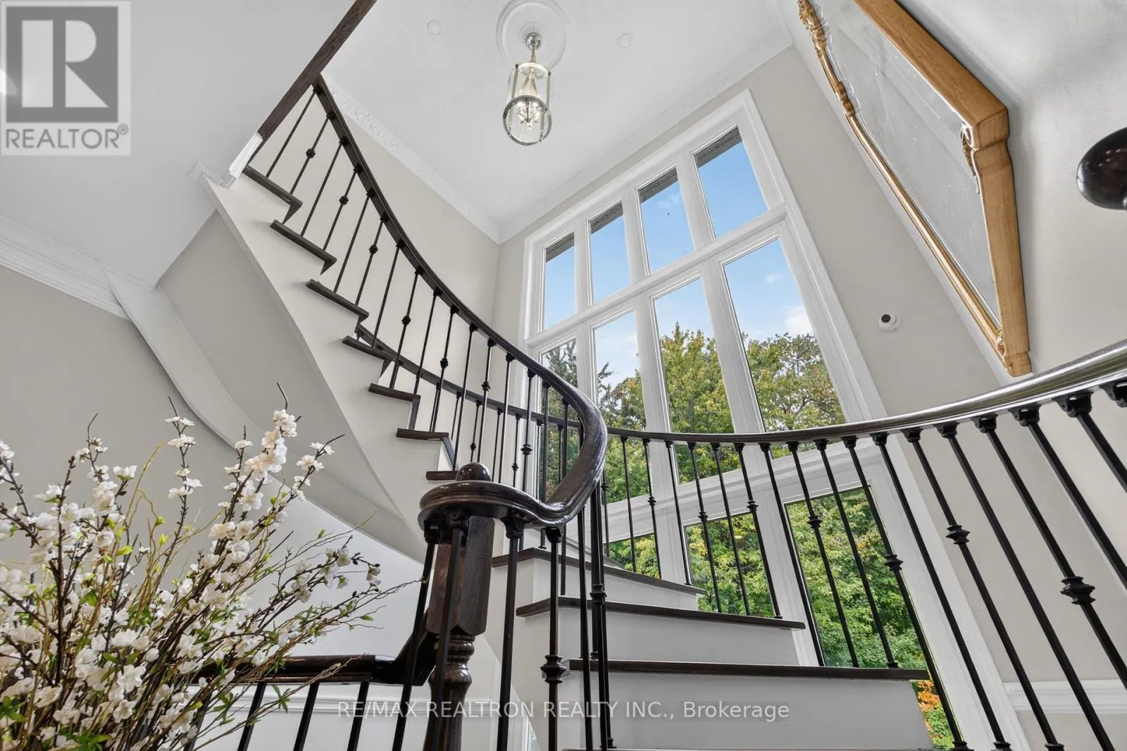 37 OFFORD CRESCENT