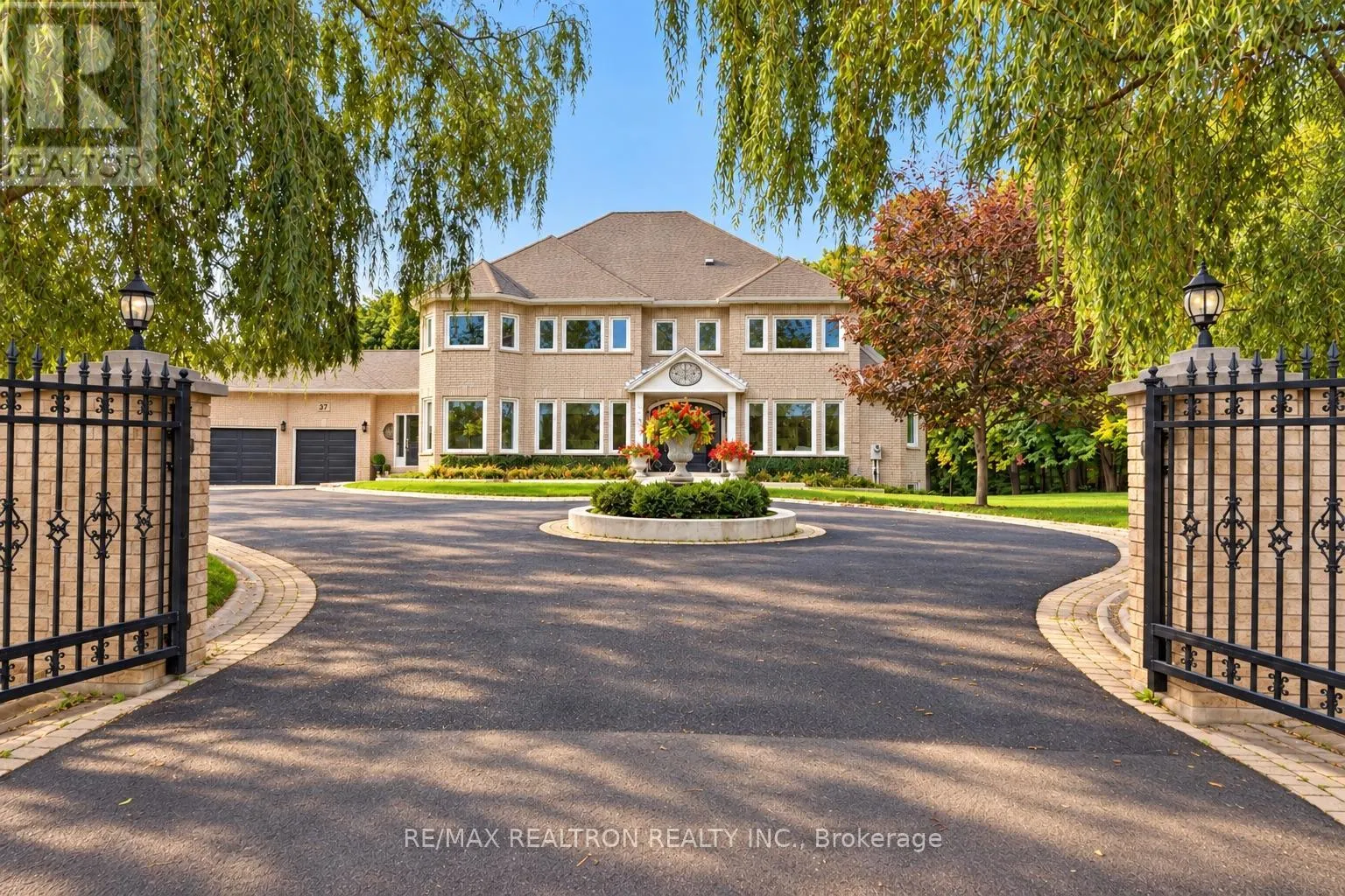 37 OFFORD CRESCENT