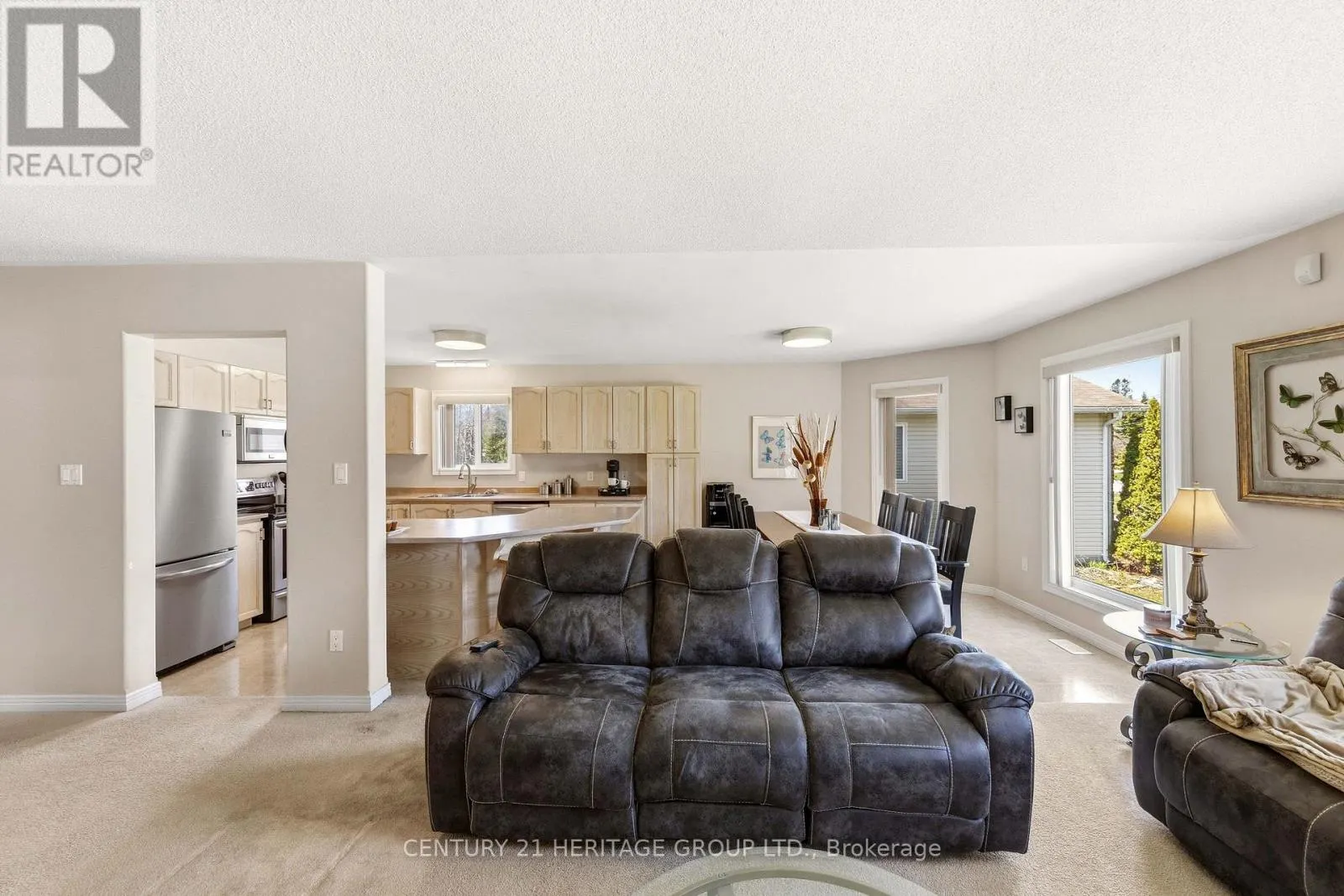 27 CREEK DRIVE