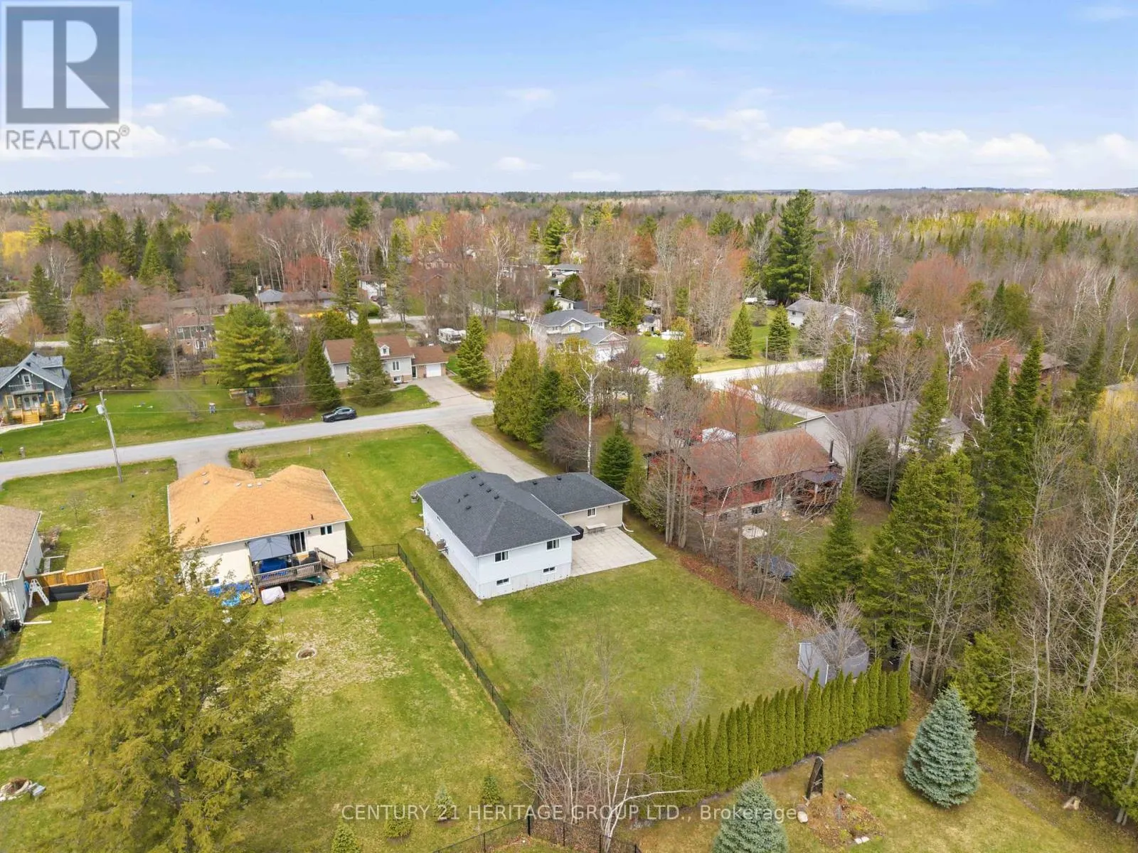 27 CREEK DRIVE