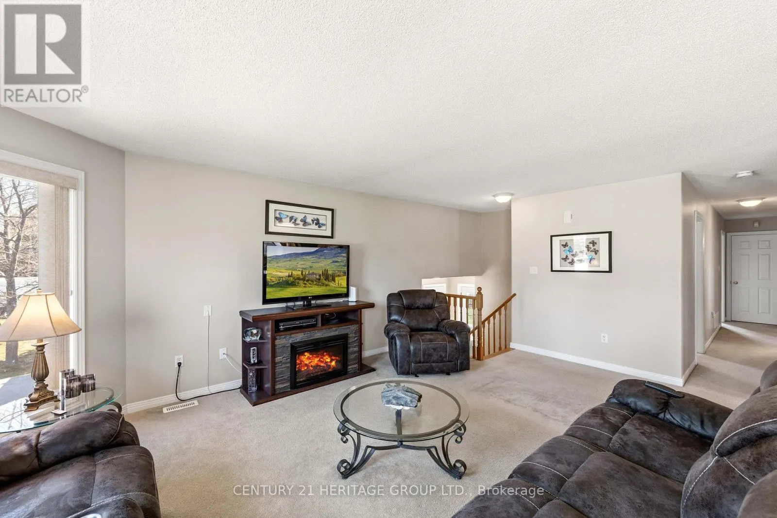 27 CREEK DRIVE