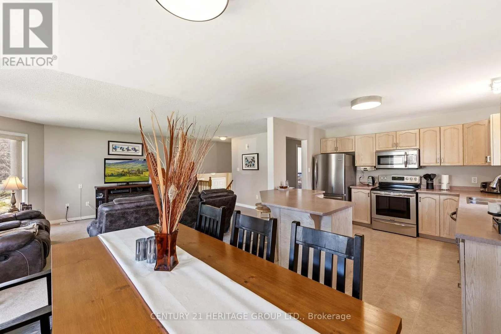 27 CREEK DRIVE