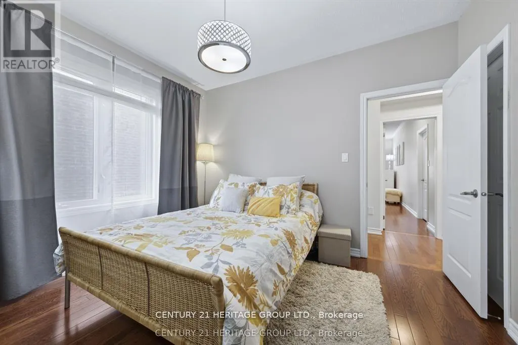 136 RIVEREDGE DRIVE