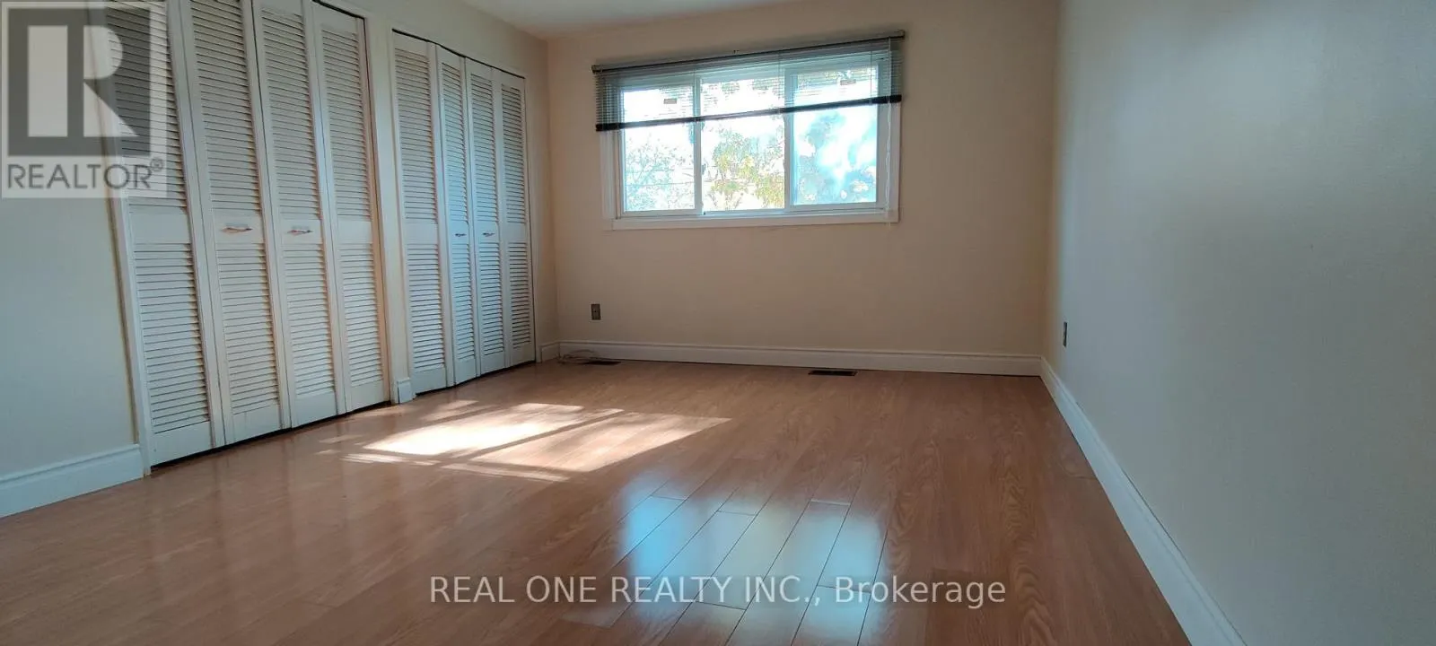 UPPER - 93 SOUTHDALE DRIVE