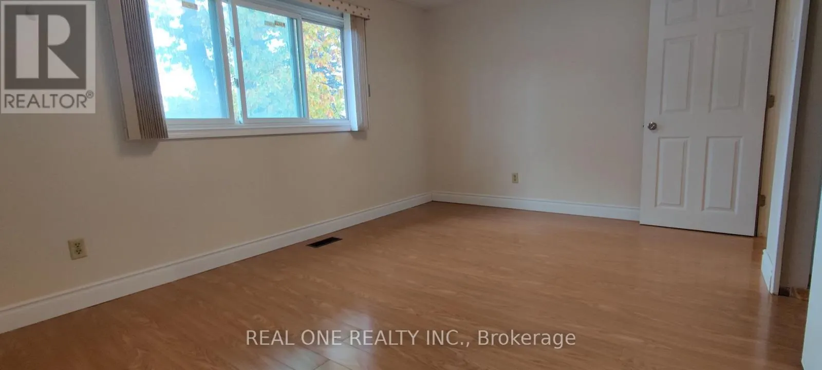 UPPER - 93 SOUTHDALE DRIVE