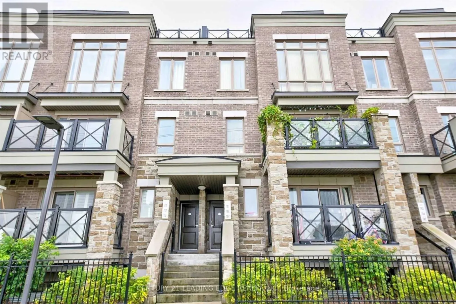 708 - 60 DUNSHEATH WAY
