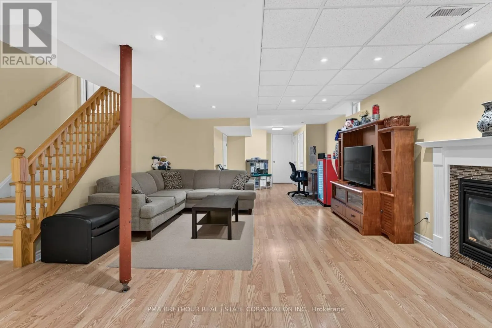 70 CASTILLIAN DRIVE