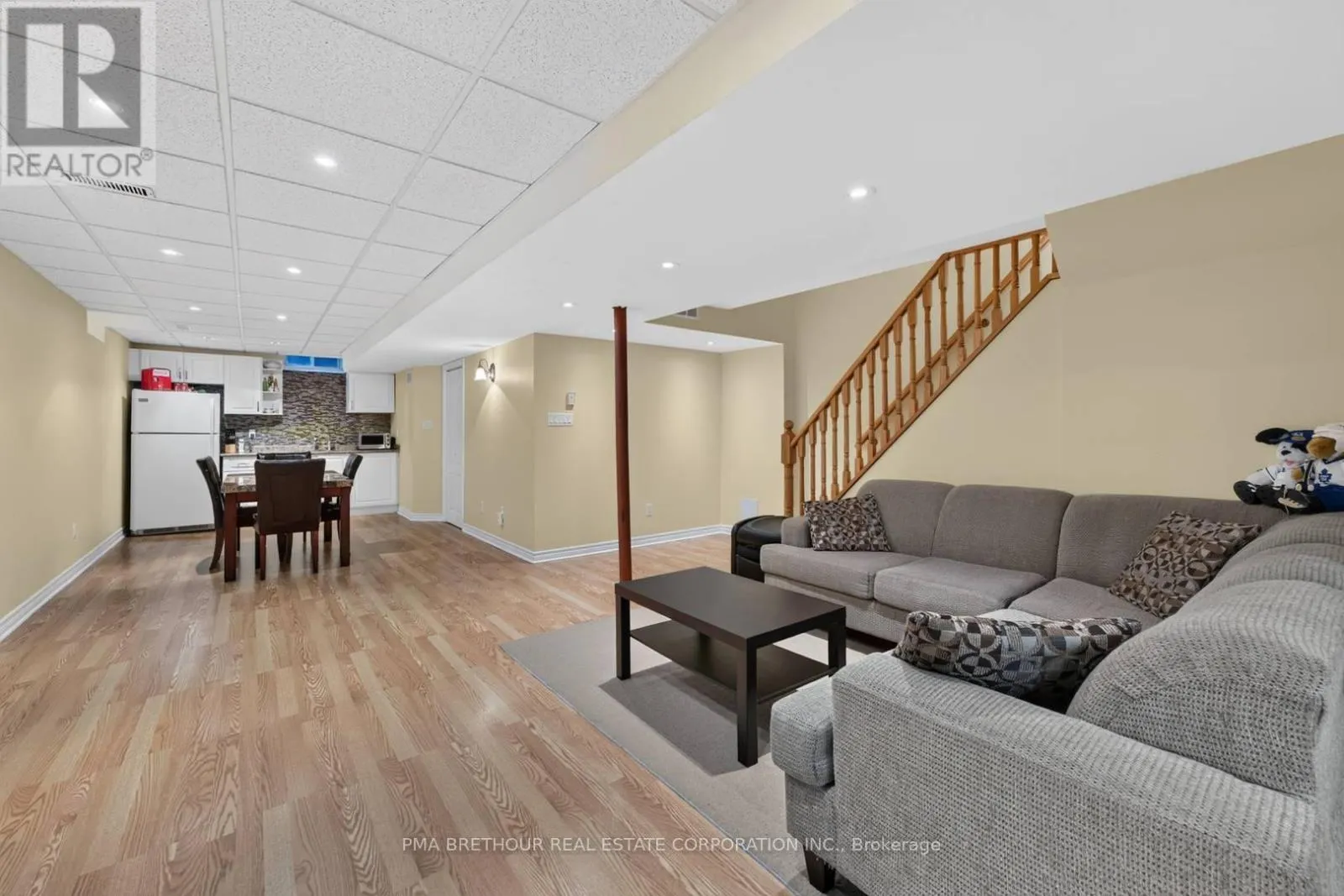 70 CASTILLIAN DRIVE