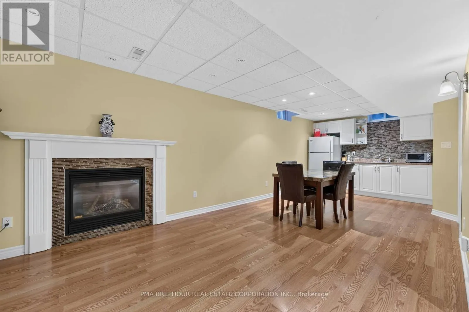 70 CASTILLIAN DRIVE