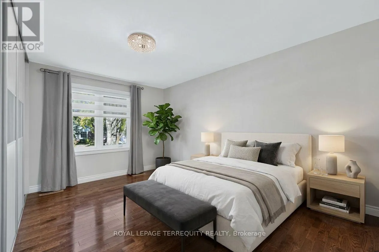 9 BRIGHTBAY CRESCENT