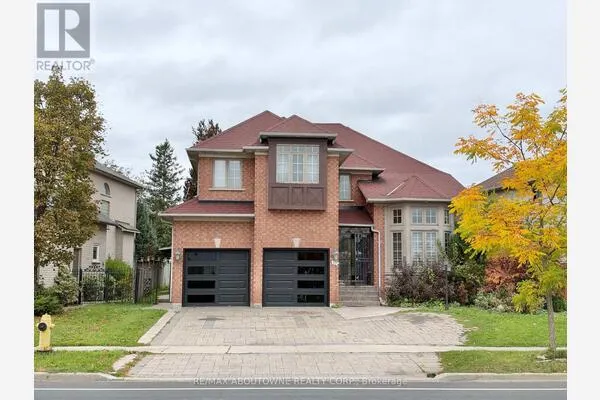 99 BOXWOOD CRESCENT