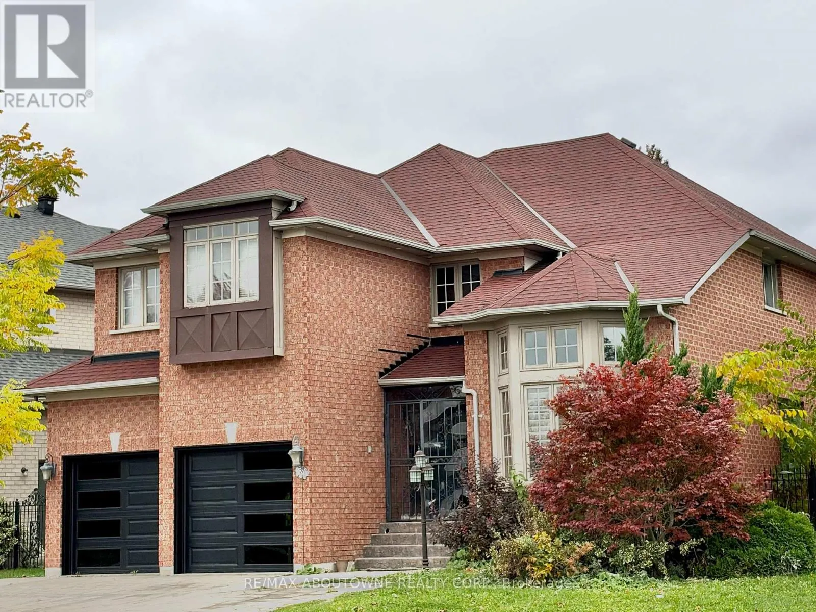99 BOXWOOD CRESCENT