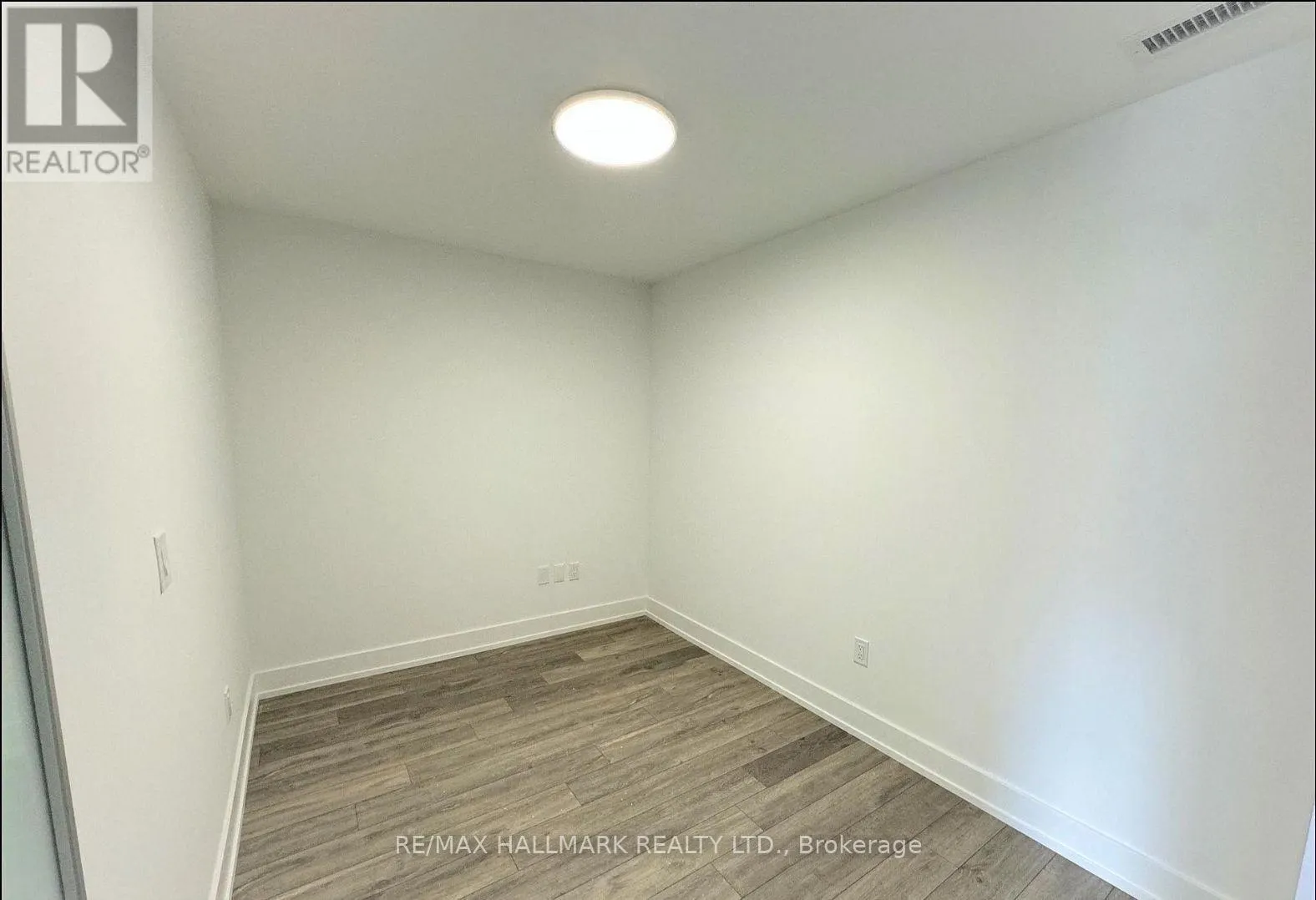1211 - 9 CLEGG ROAD