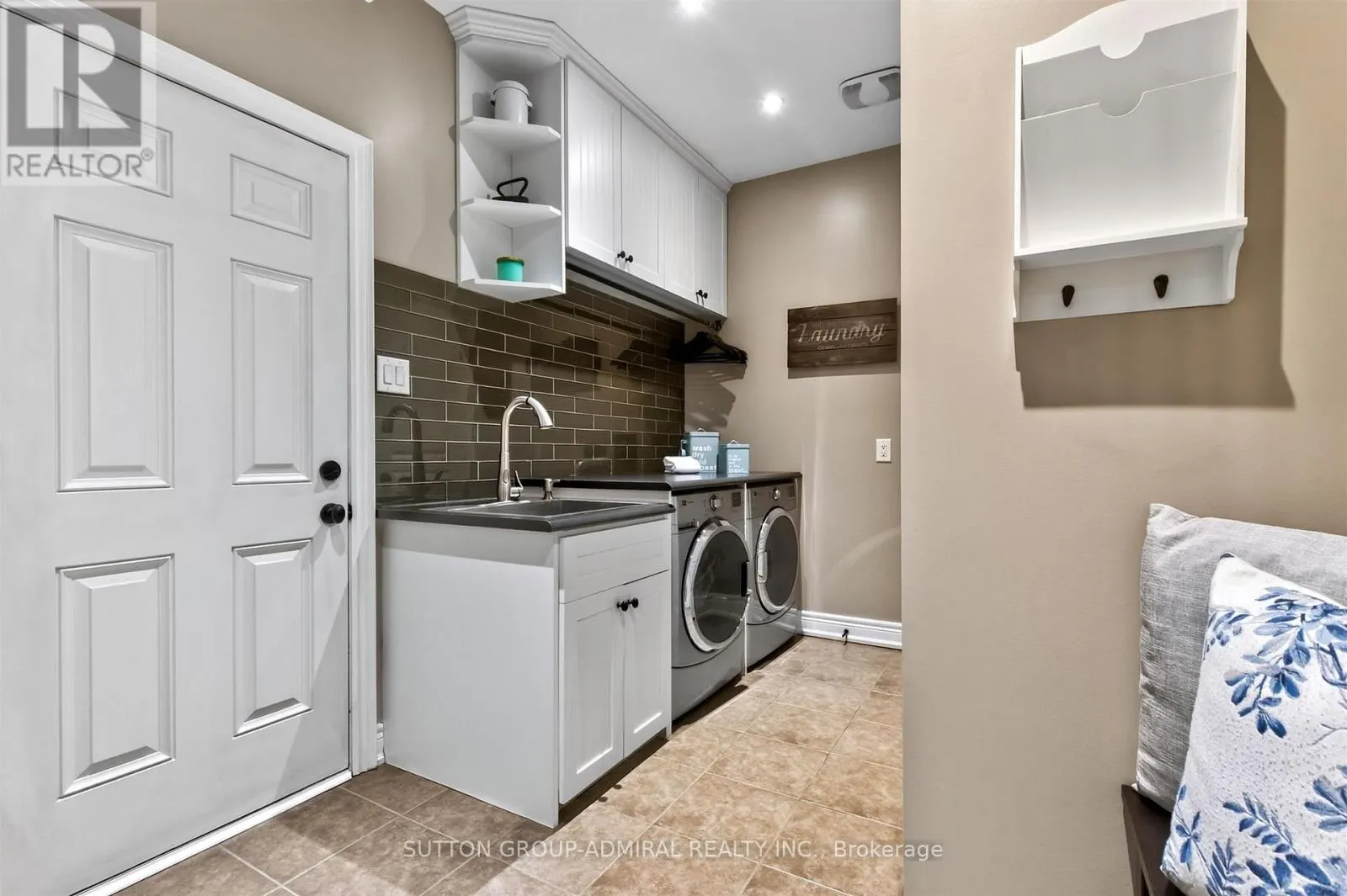 91 PARKHEIGHTS TRAIL