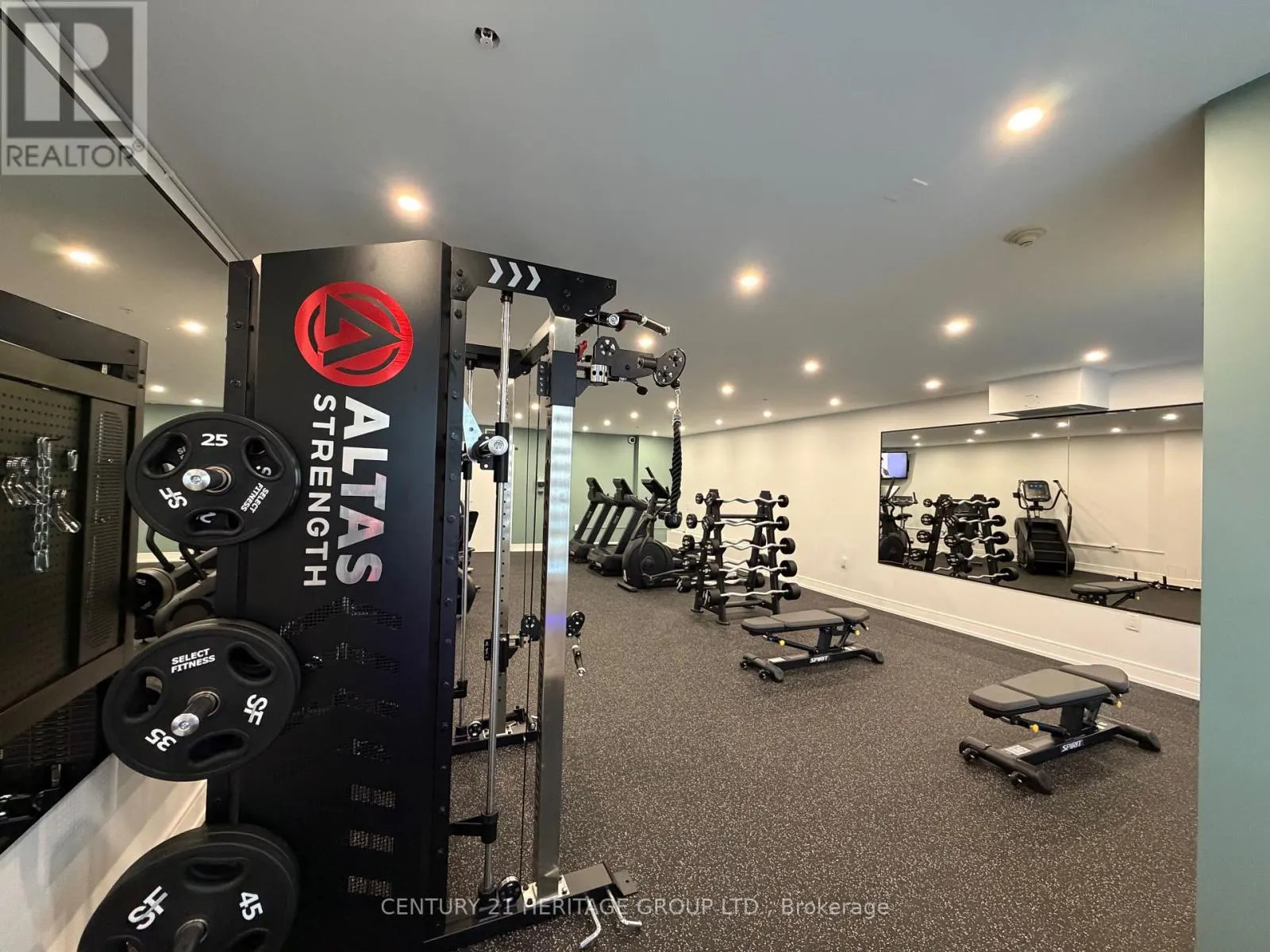 214 - 112 SIMCOE ROAD