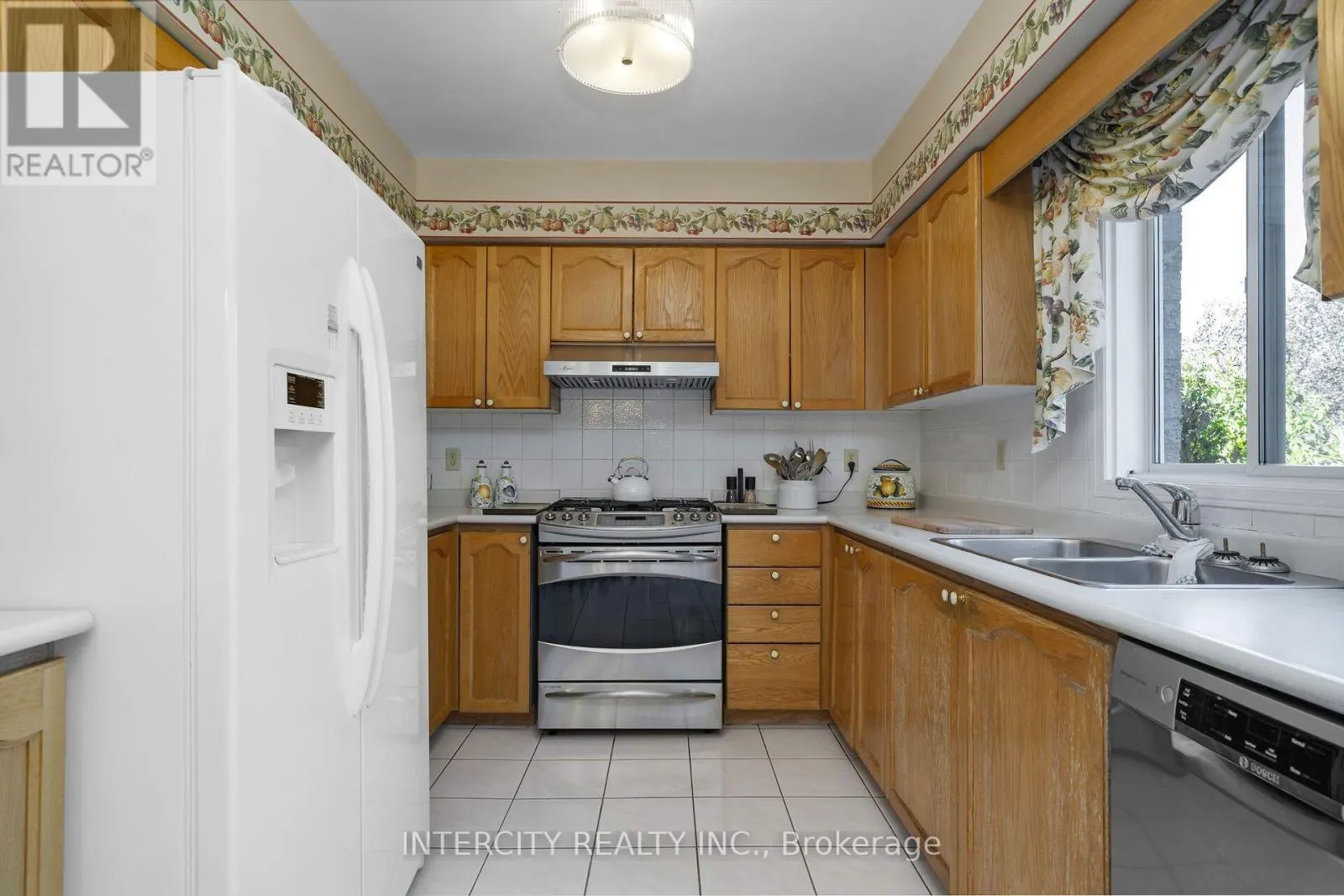 35 AVRO ROAD
