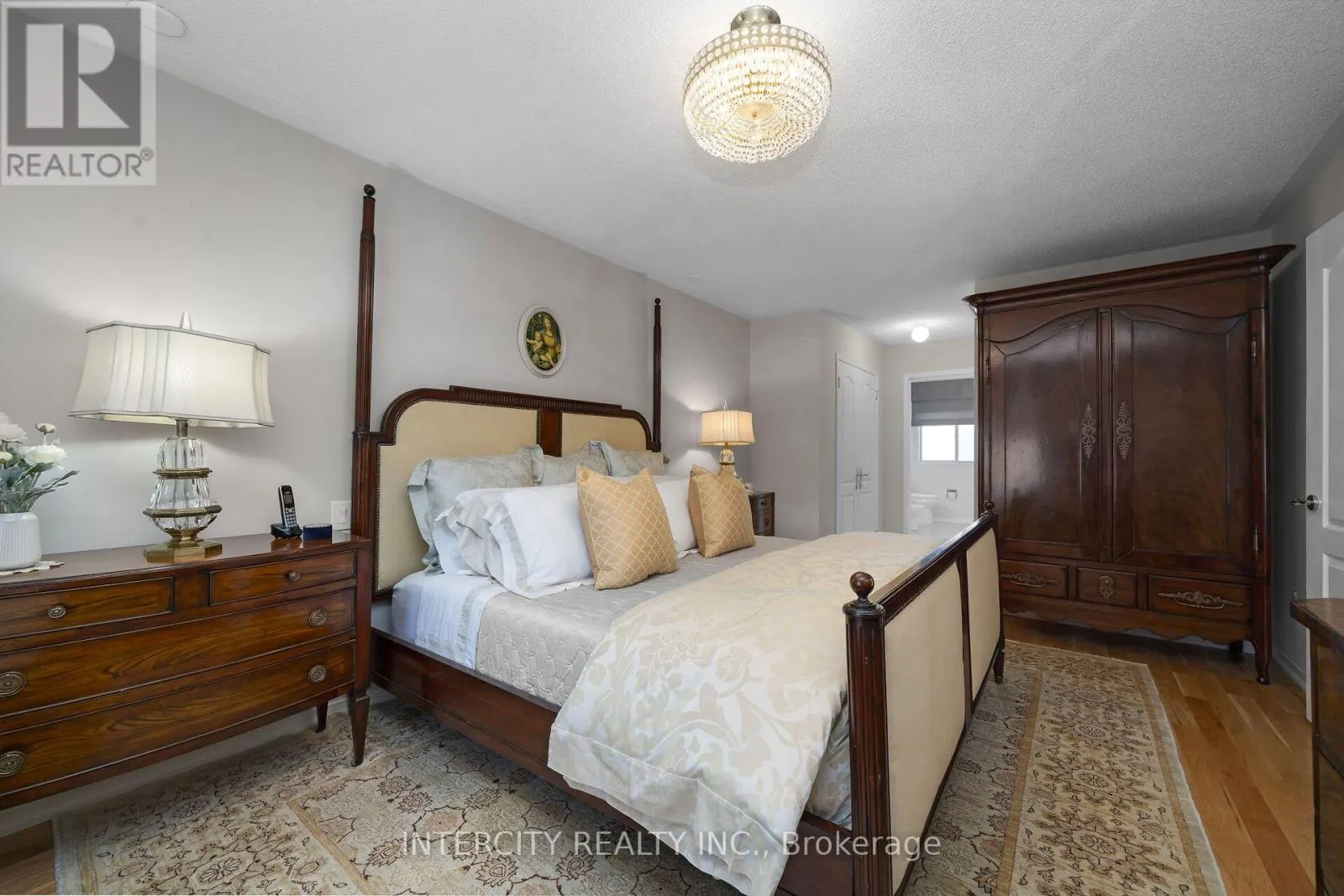 35 AVRO ROAD