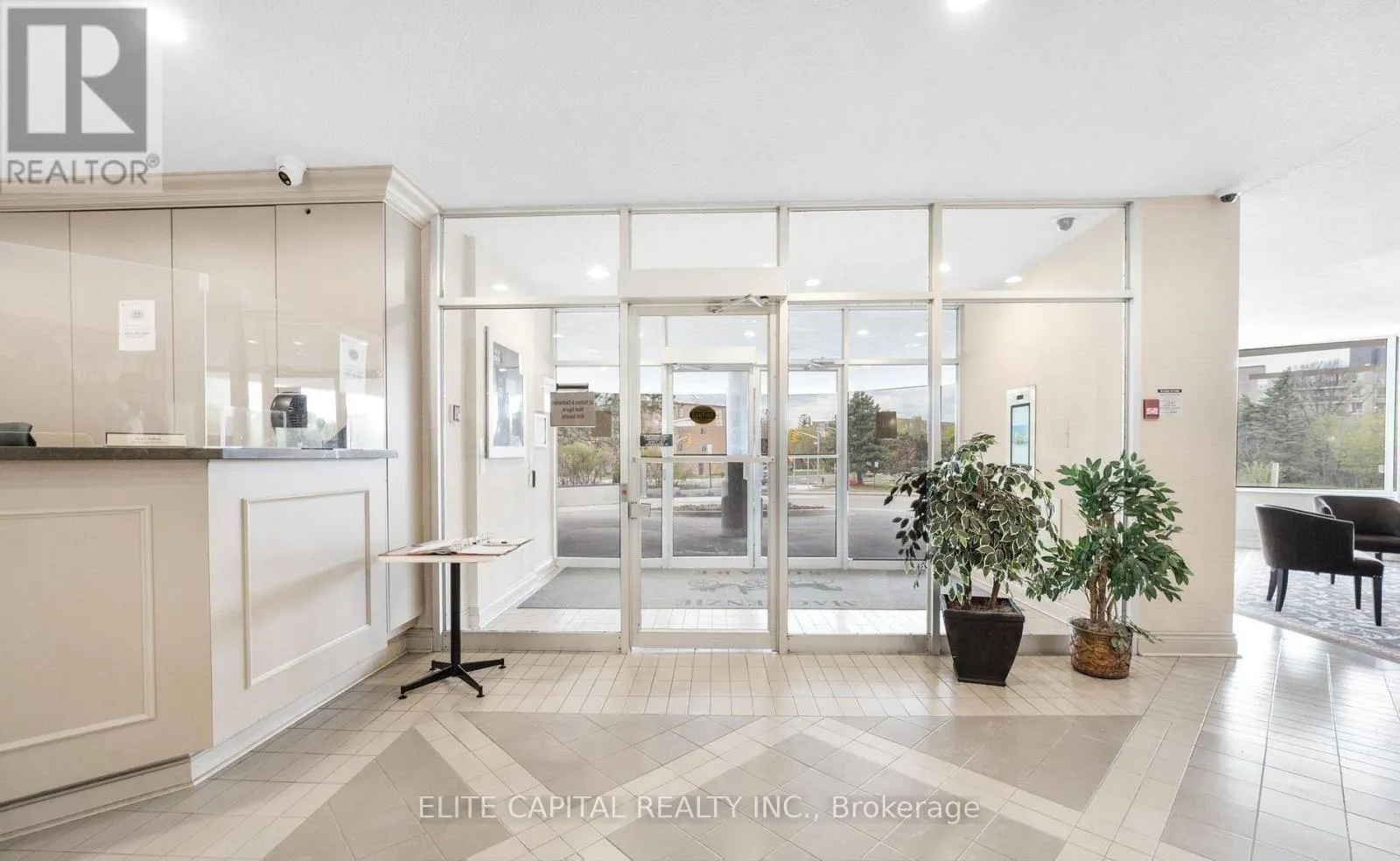 115 - 326 MAJOR MACKENZIE DRIVE E