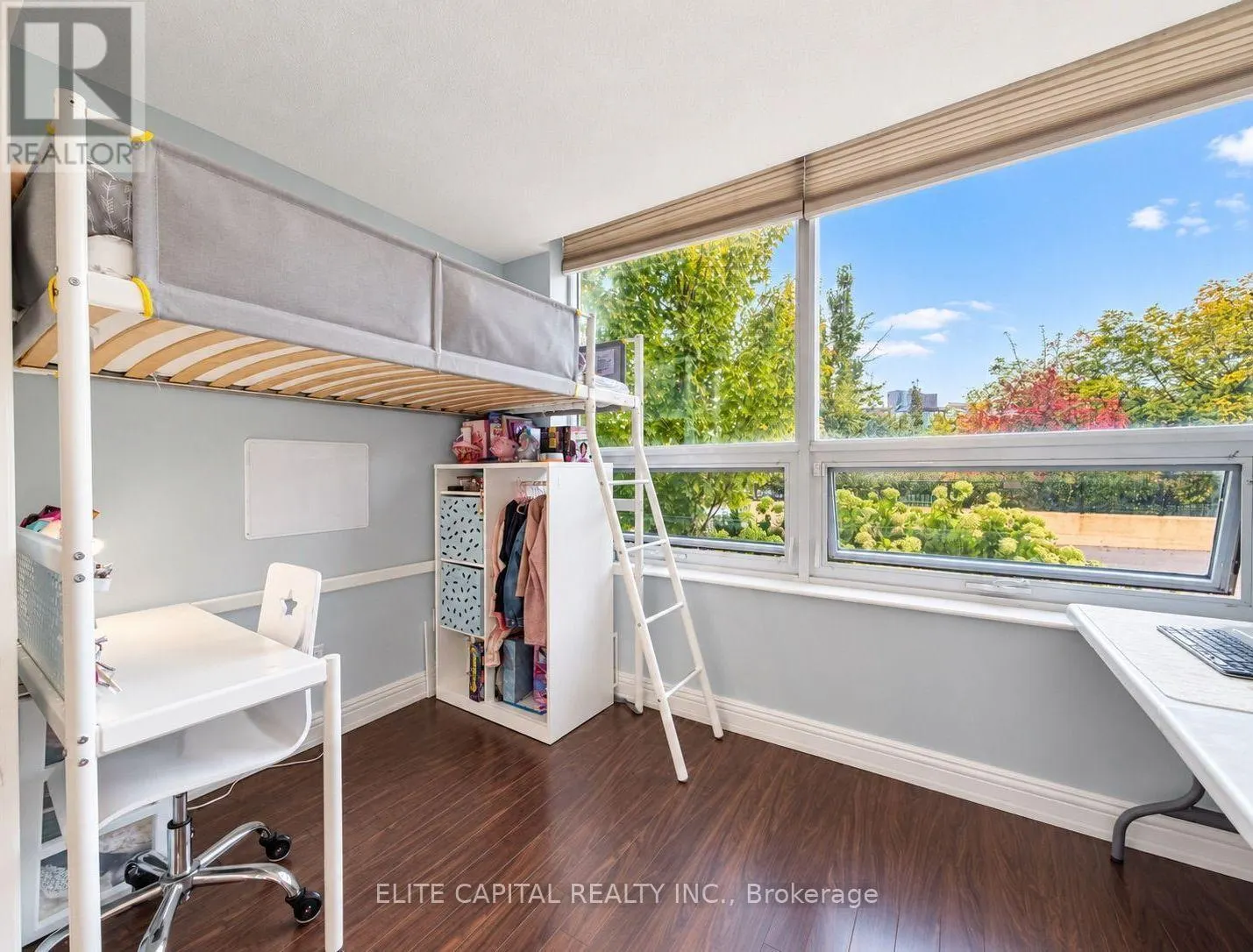 115 - 326 MAJOR MACKENZIE DRIVE E