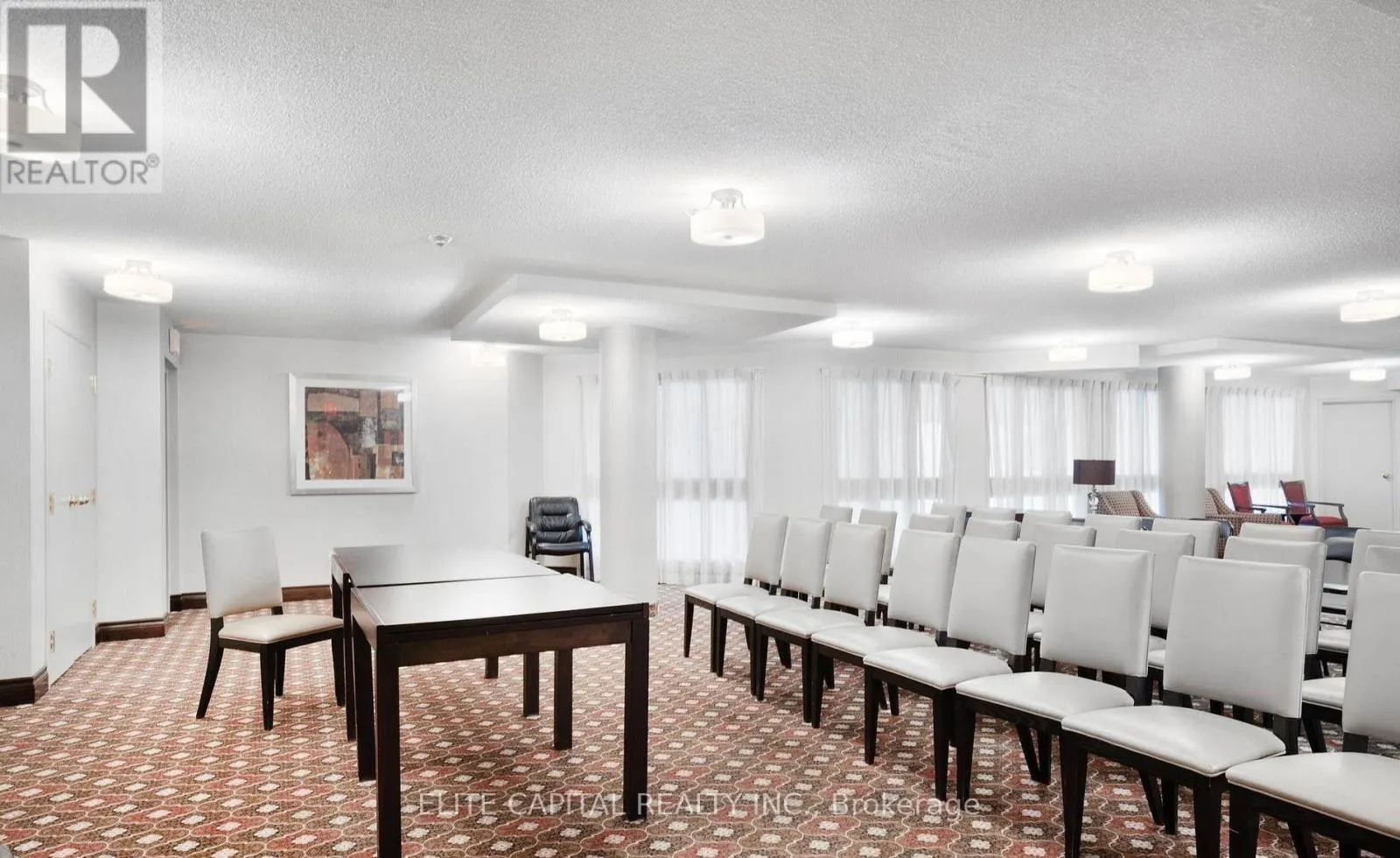 115 - 326 MAJOR MACKENZIE DRIVE E