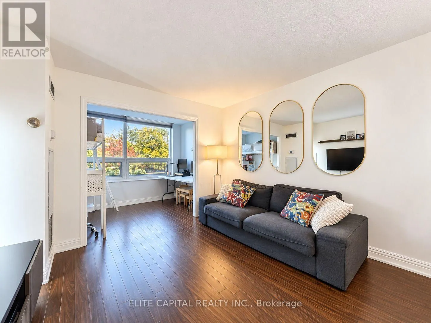 115 - 326 MAJOR MACKENZIE DRIVE E