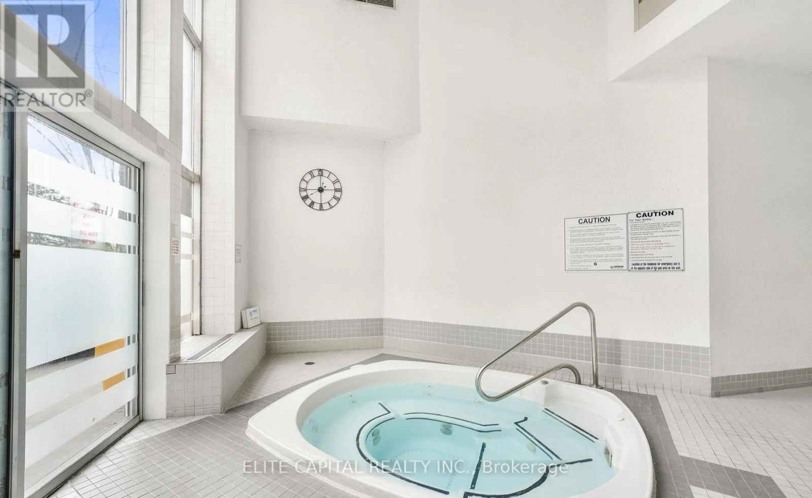 115 - 326 MAJOR MACKENZIE DRIVE E