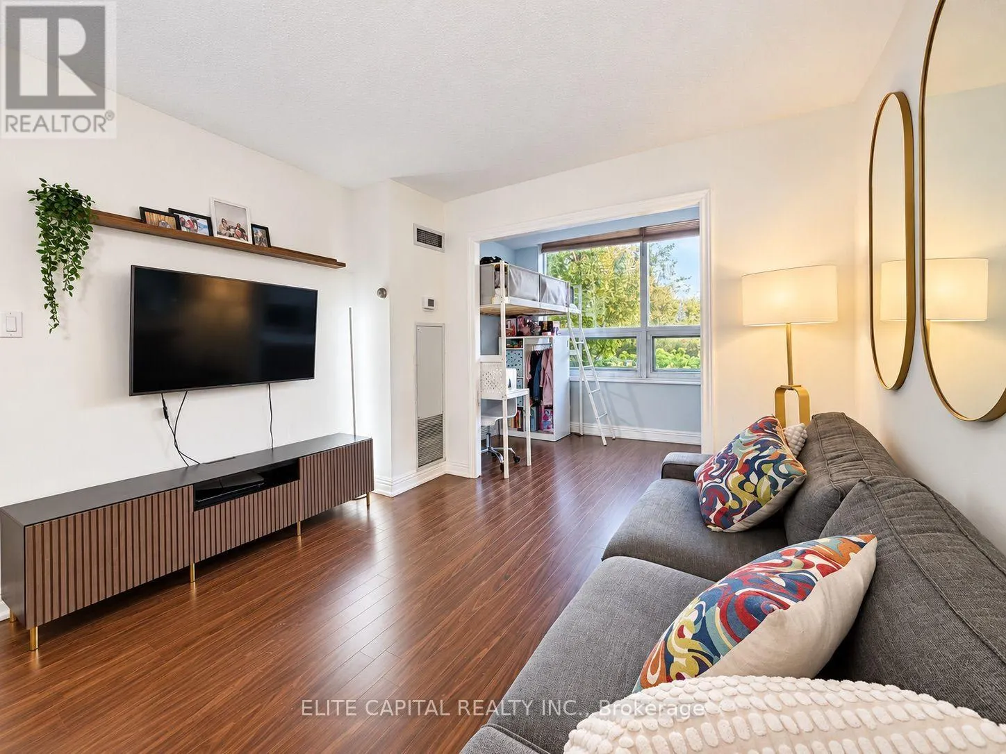 115 - 326 MAJOR MACKENZIE DRIVE E