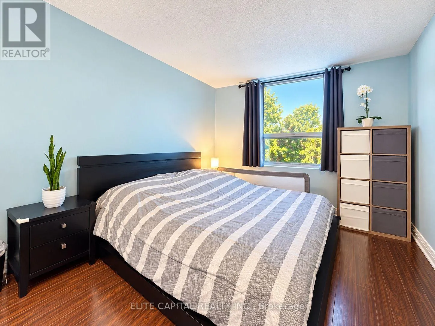 115 - 326 MAJOR MACKENZIE DRIVE E
