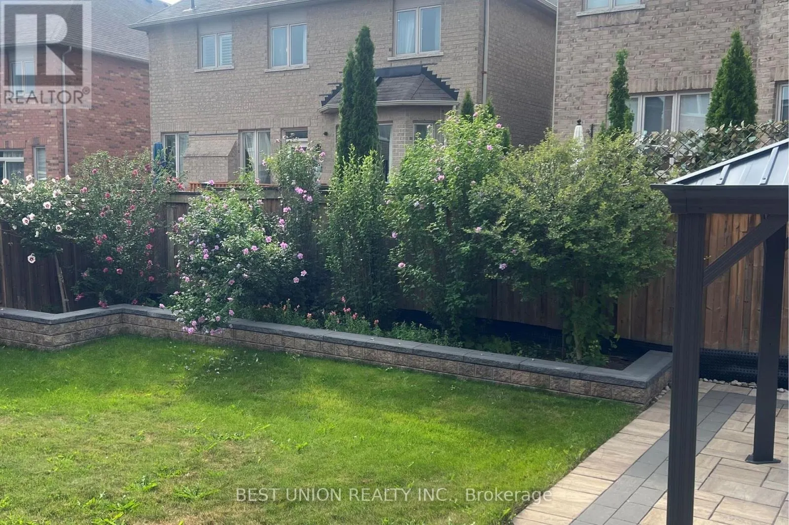 1183 MCTAVISH DRIVE