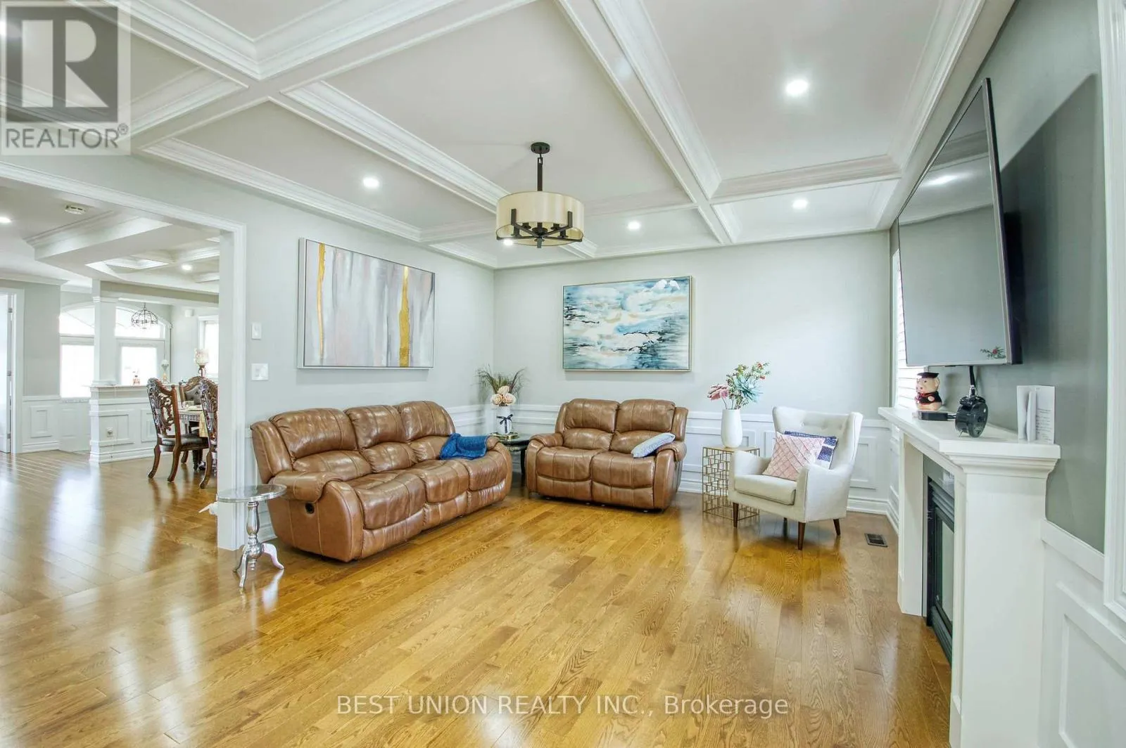 1183 MCTAVISH DRIVE