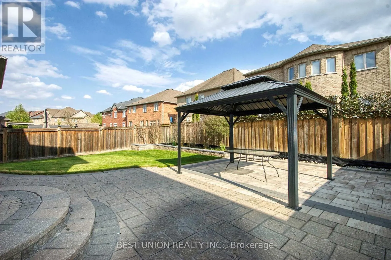 1183 MCTAVISH DRIVE