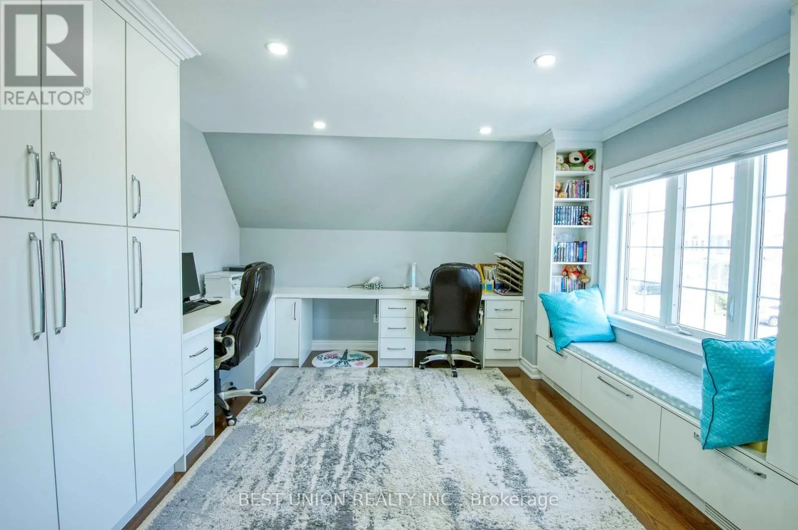 1183 MCTAVISH DRIVE