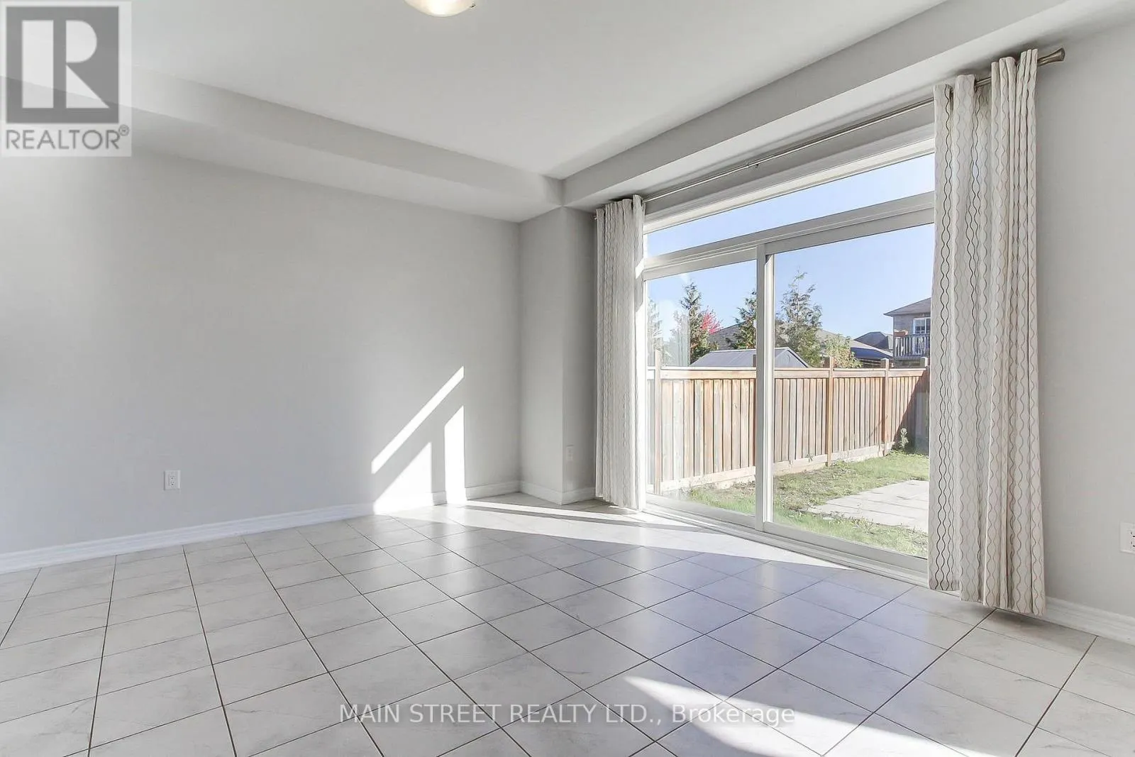 1283 BLACKMORE STREET